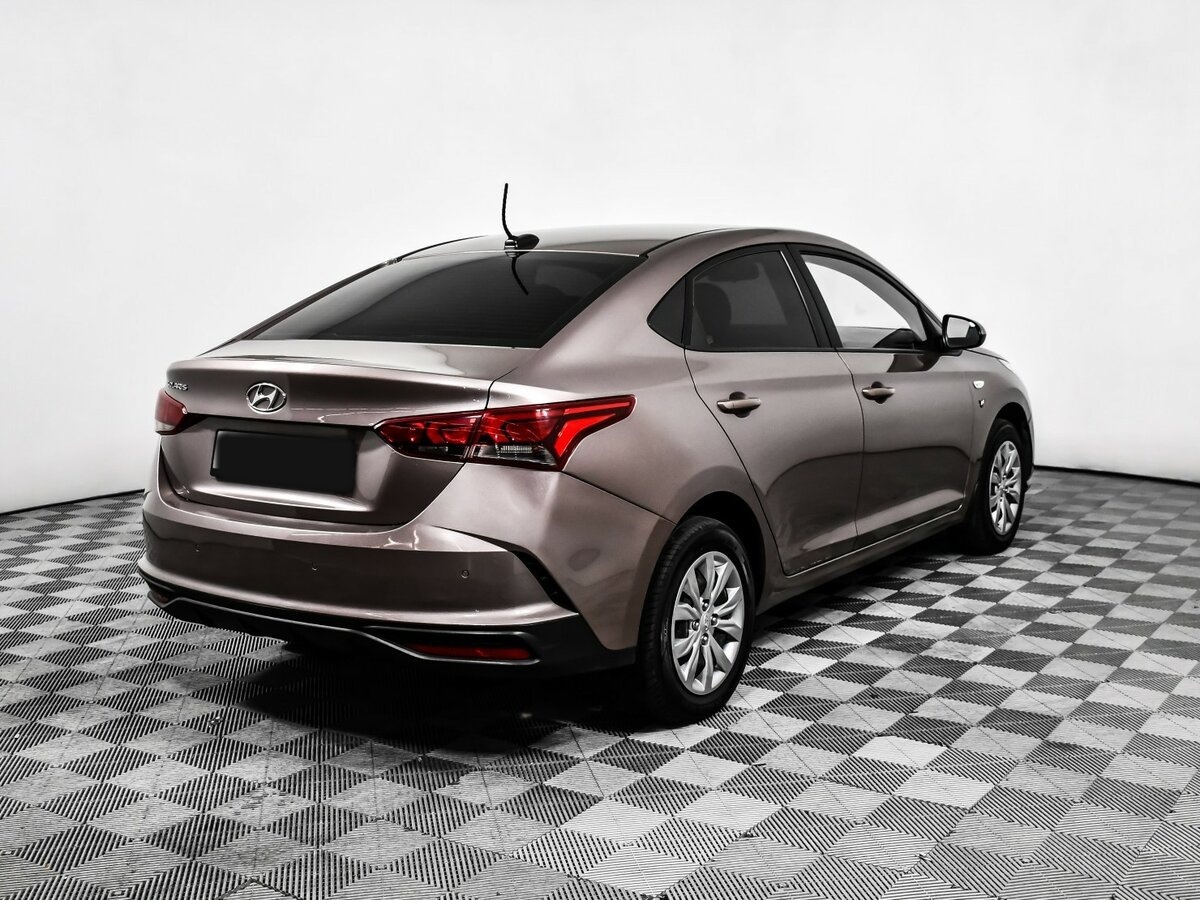 Купить Hyundai Solaris с пробегом. Фото: #4