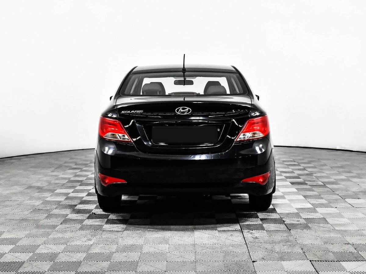 Купить Hyundai Solaris с пробегом. Фото: #4