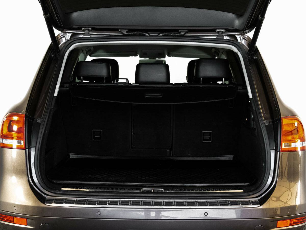 Купить Volkswagen Touareg с пробегом. Фото: #24