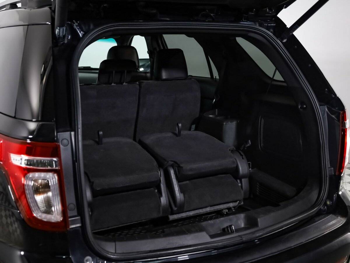 Купить Ford Explorer с пробегом. Фото: #29
