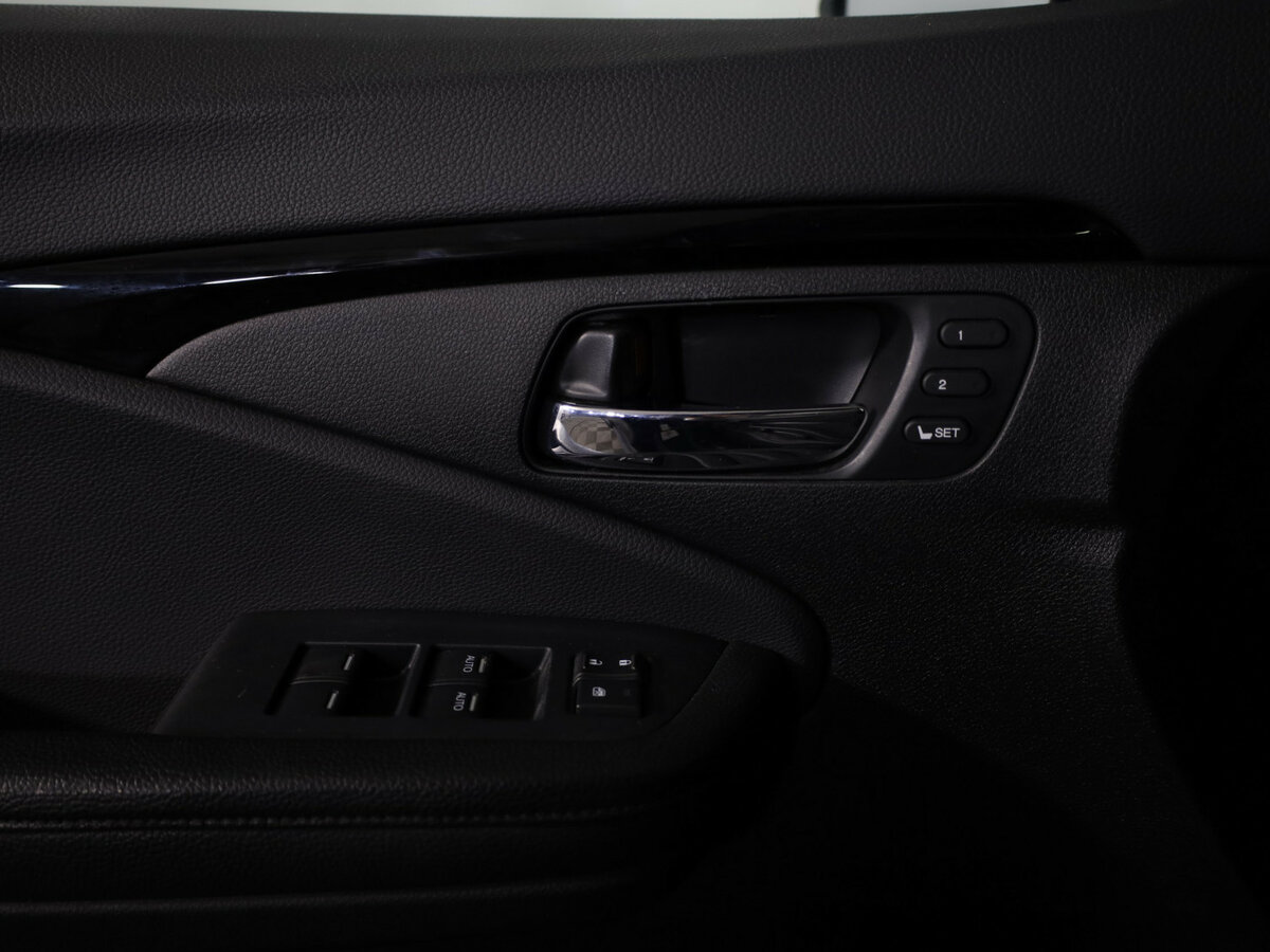 Купить Honda Pilot с пробегом. Фото: #26