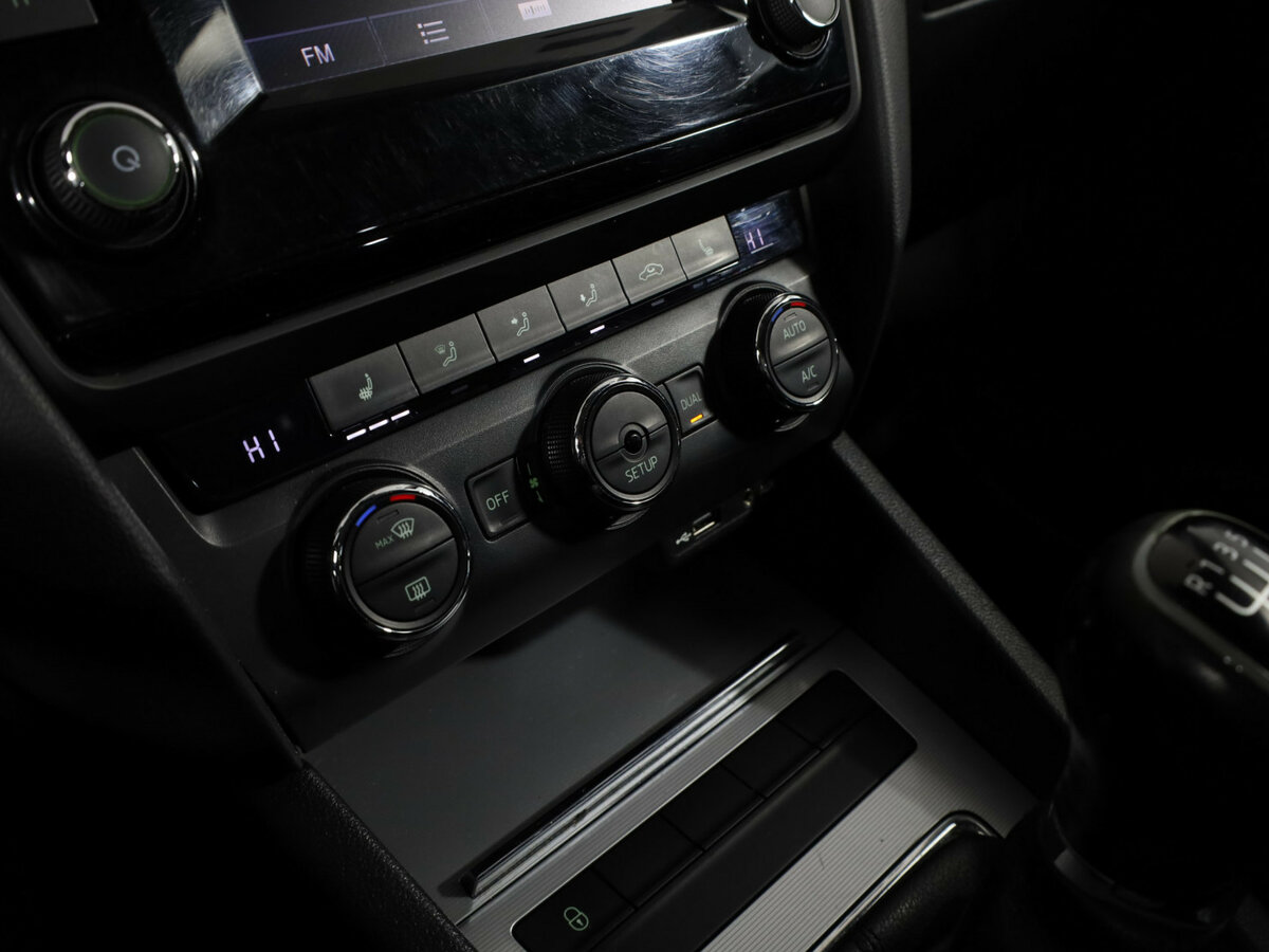 Купить Skoda Octavia с пробегом. Фото: #17