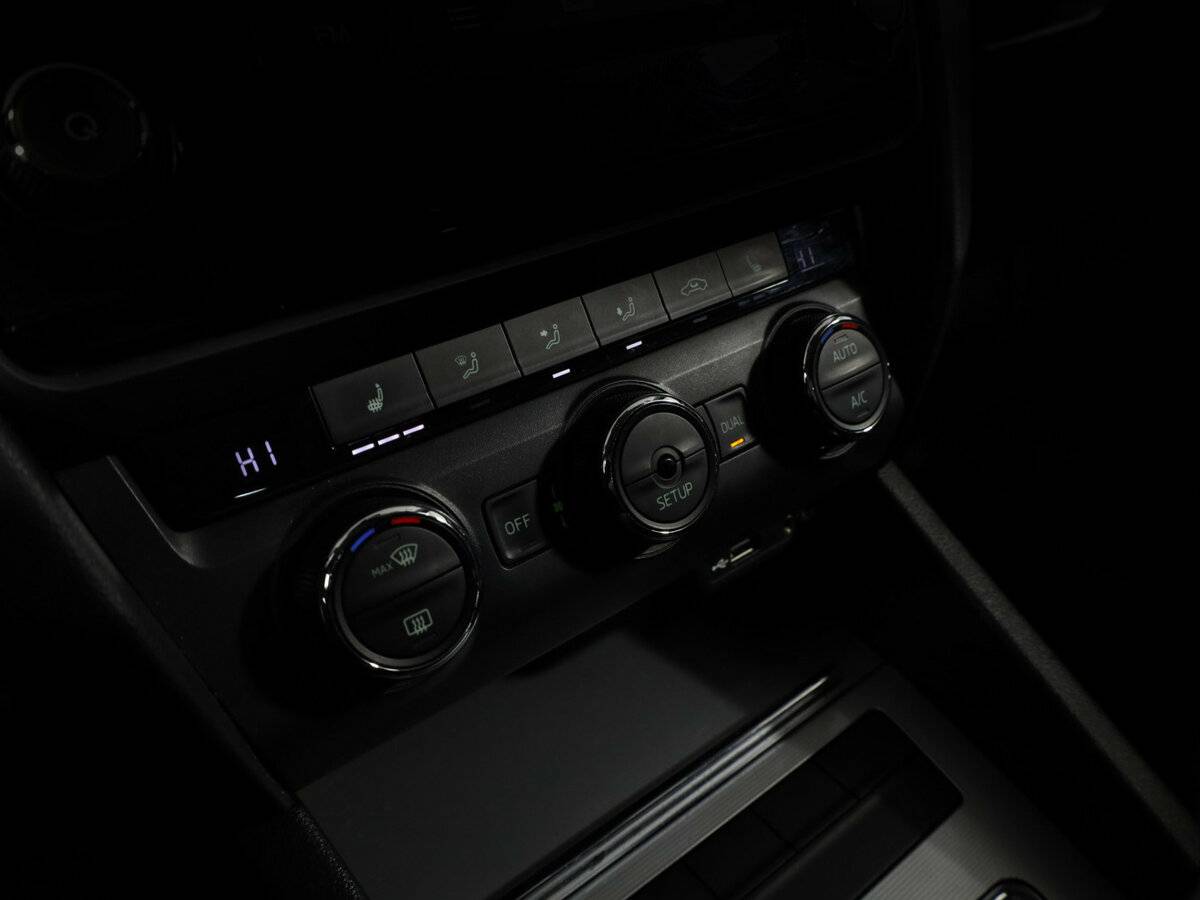Купить Skoda Octavia с пробегом. Фото: #21