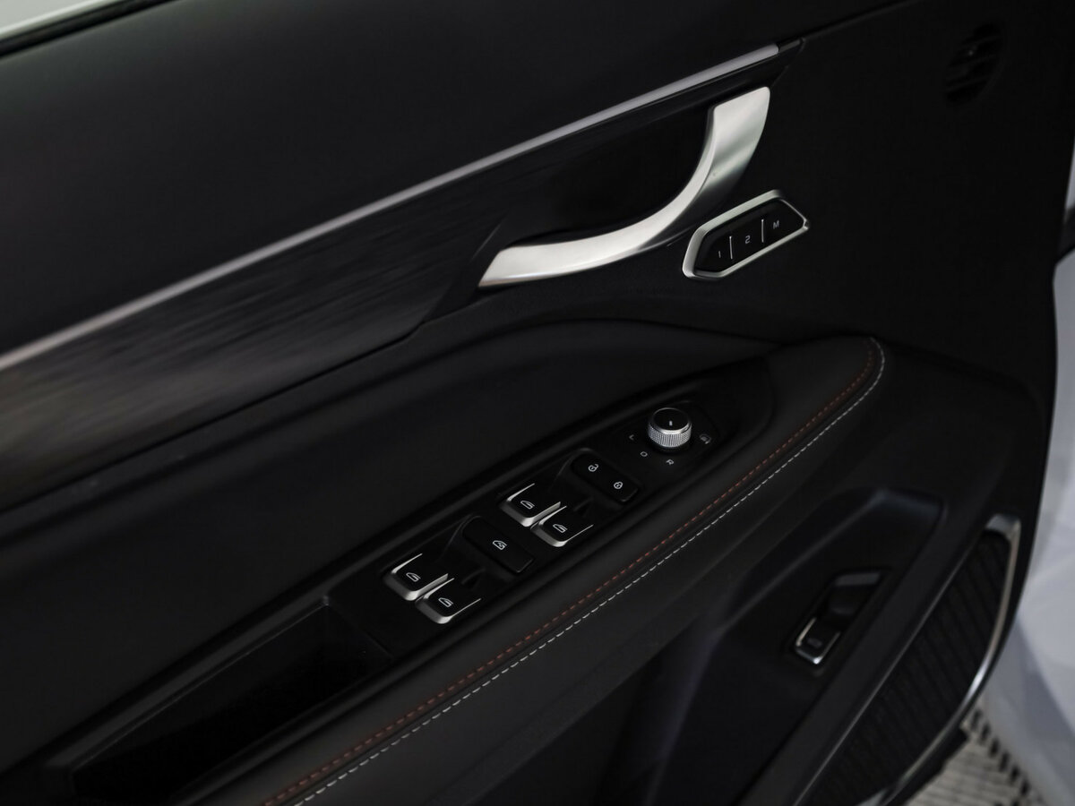 Купить Geely Tugella с пробегом. Фото: #12