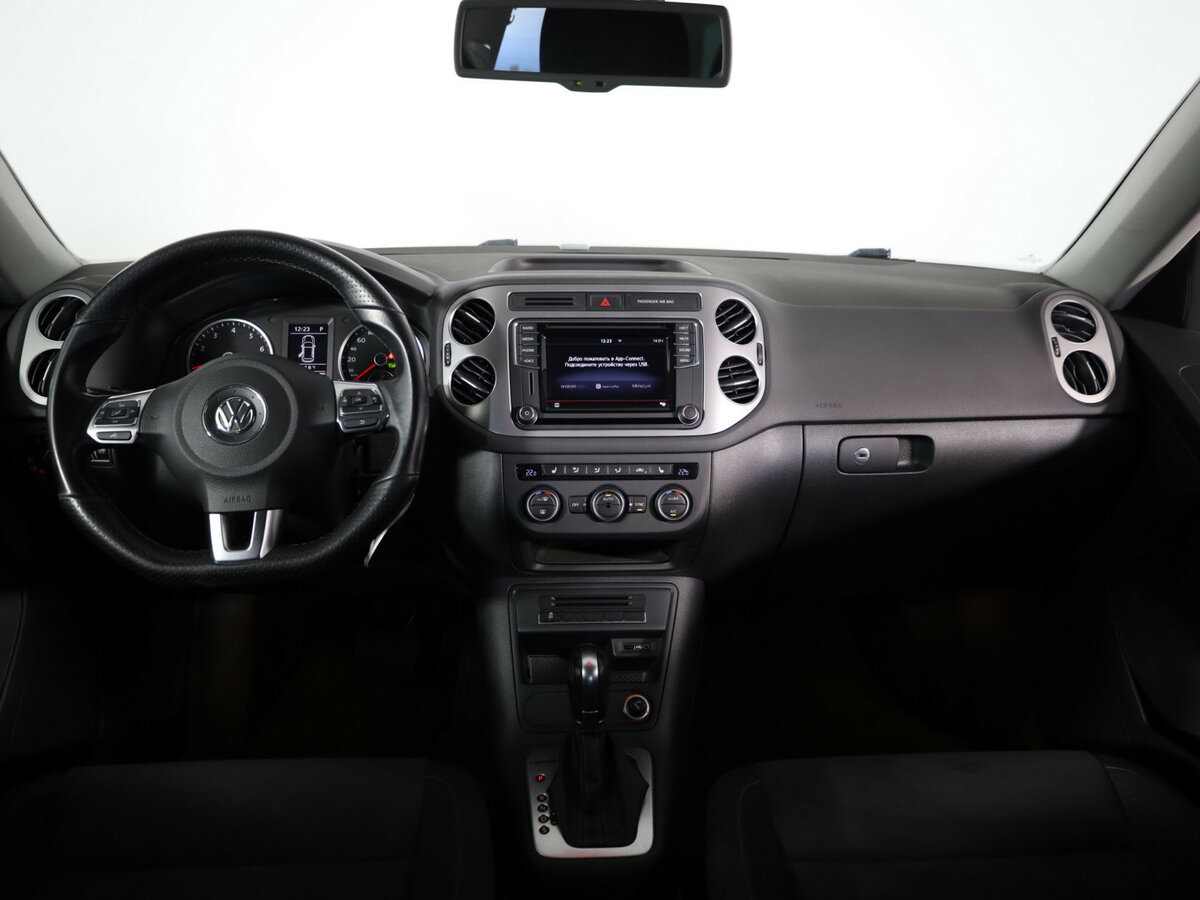 Купить Volkswagen Tiguan с пробегом. Фото: #8