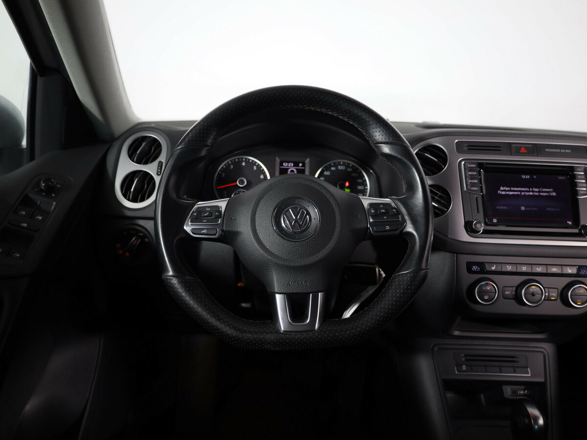 Купить Volkswagen Tiguan с пробегом. Фото: #9