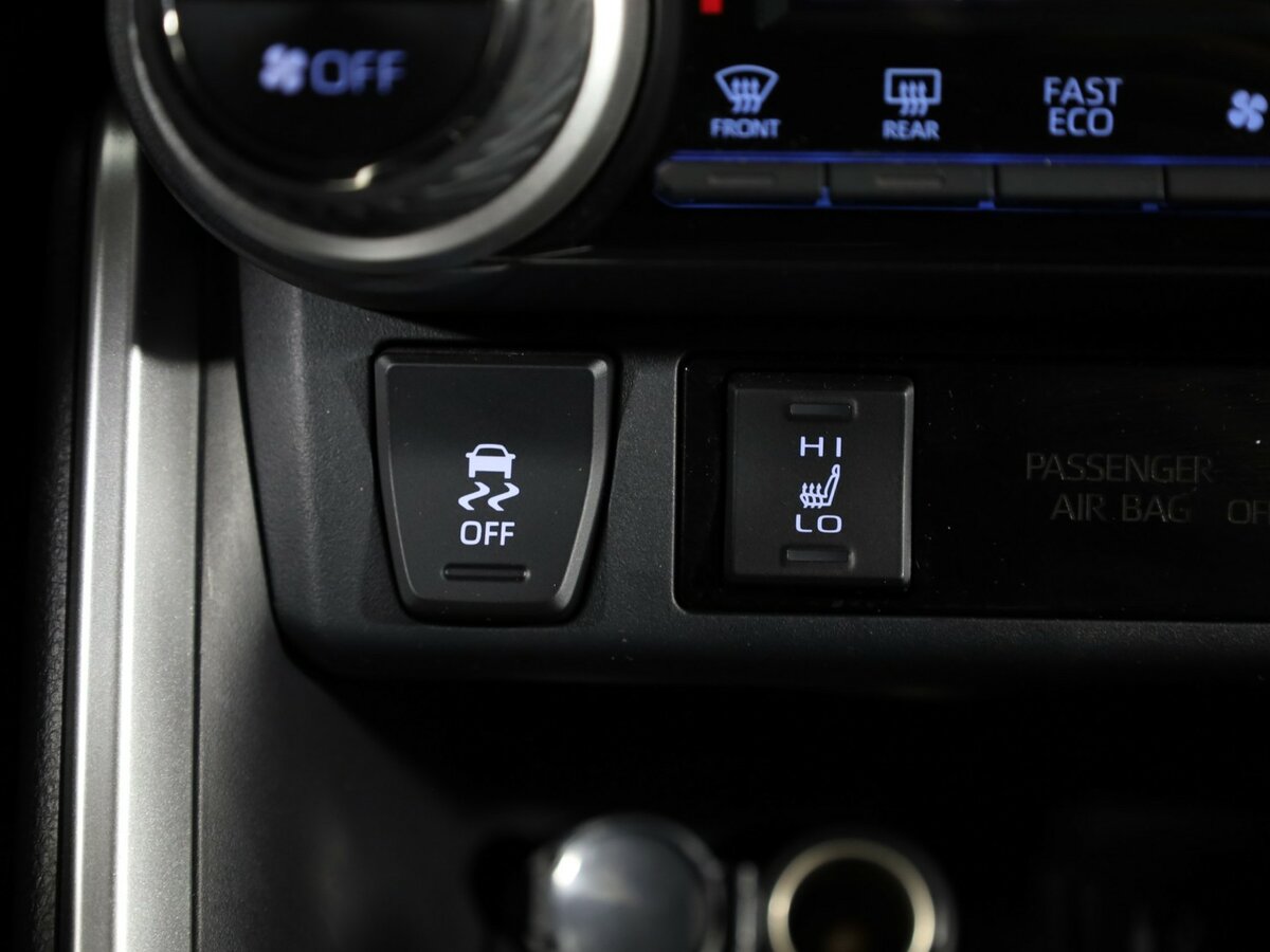 Купить Toyota RAV4 с пробегом. Фото: #23