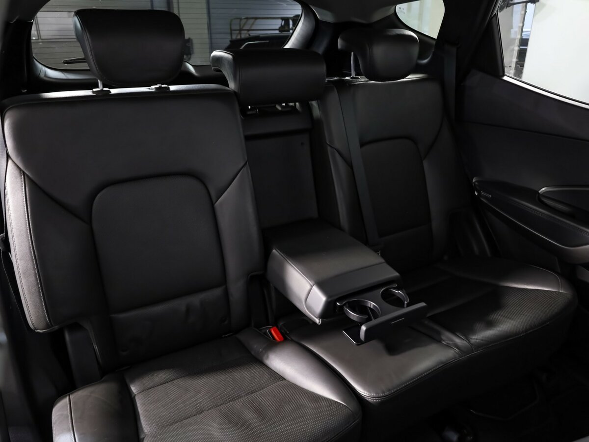 Купить Hyundai Santa Fe с пробегом. Фото: #22