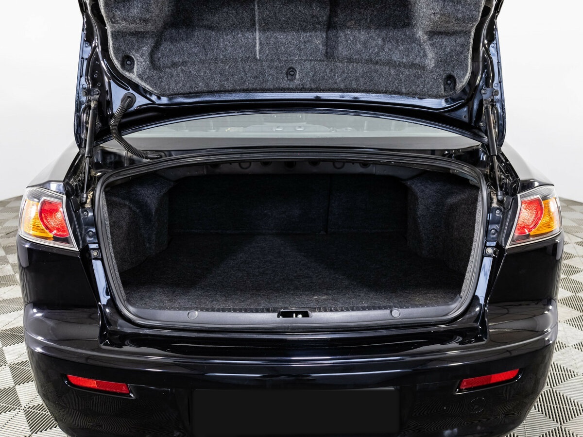 Купить Mitsubishi Lancer с пробегом. Фото: #14