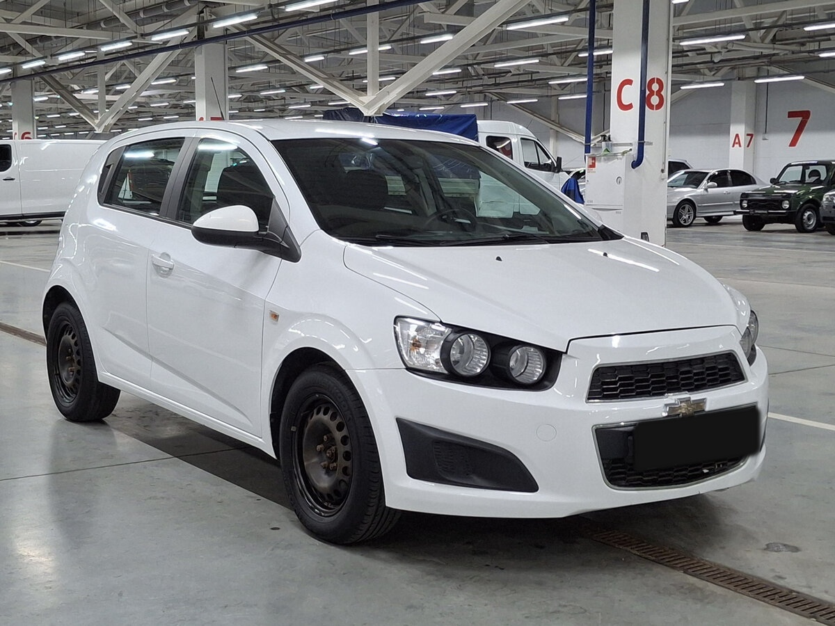 Купить Chevrolet Aveo с пробегом. Фото: #2
