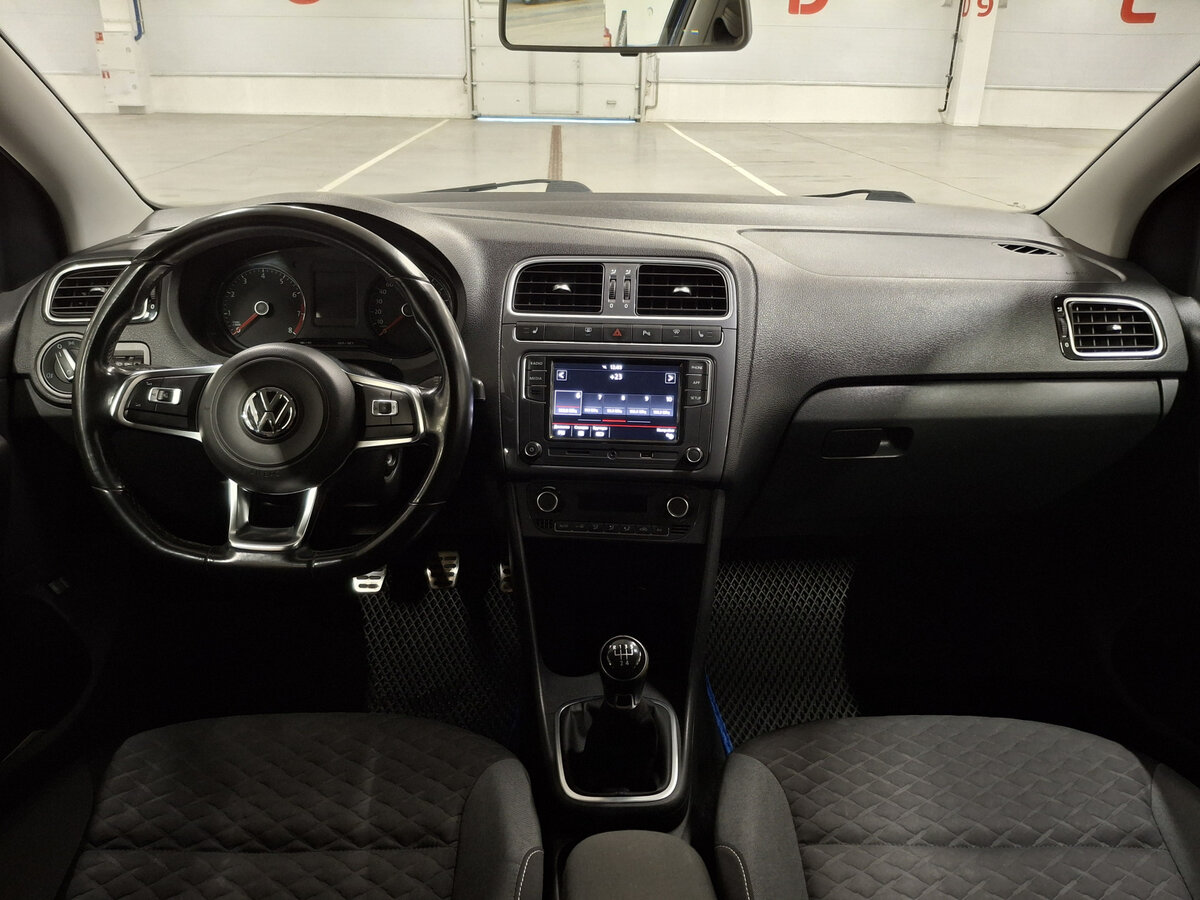 Купить Volkswagen Polo с пробегом. Фото: #13