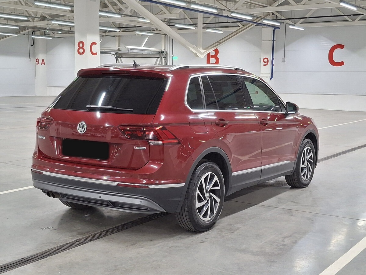 Купить Volkswagen Tiguan с пробегом. Фото: #4