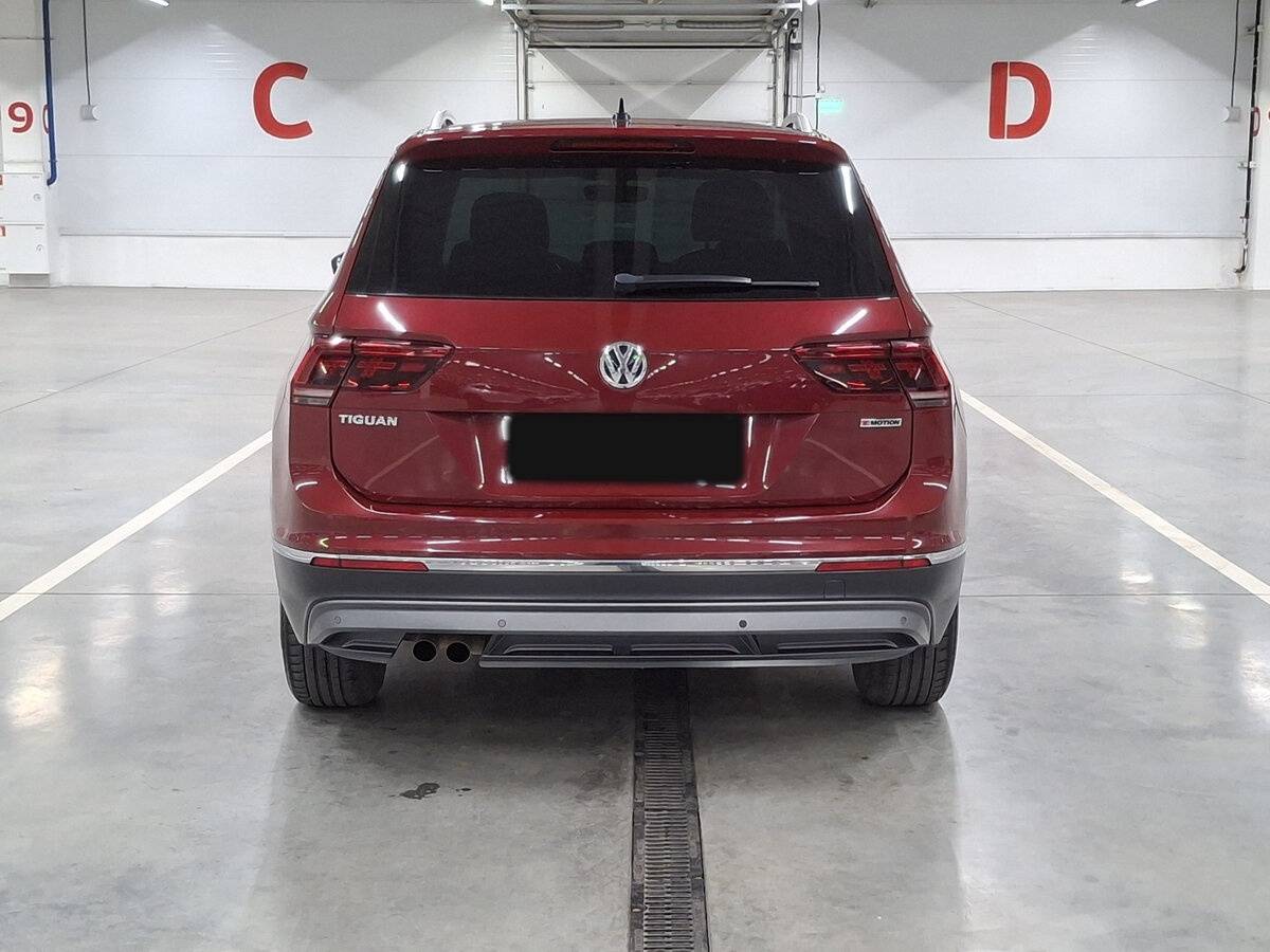 Купить Volkswagen Tiguan с пробегом. Фото: #5