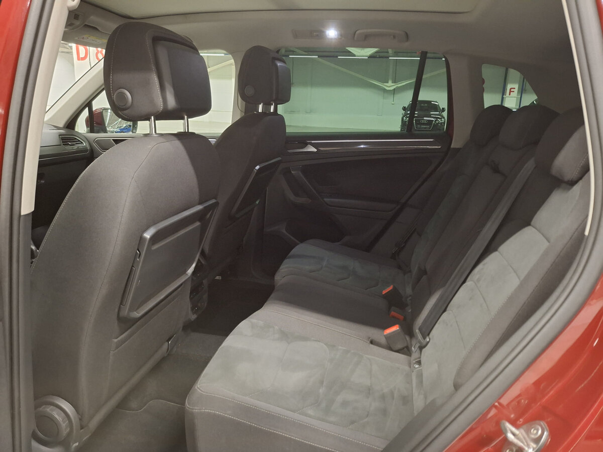 Купить Volkswagen Tiguan с пробегом. Фото: #11