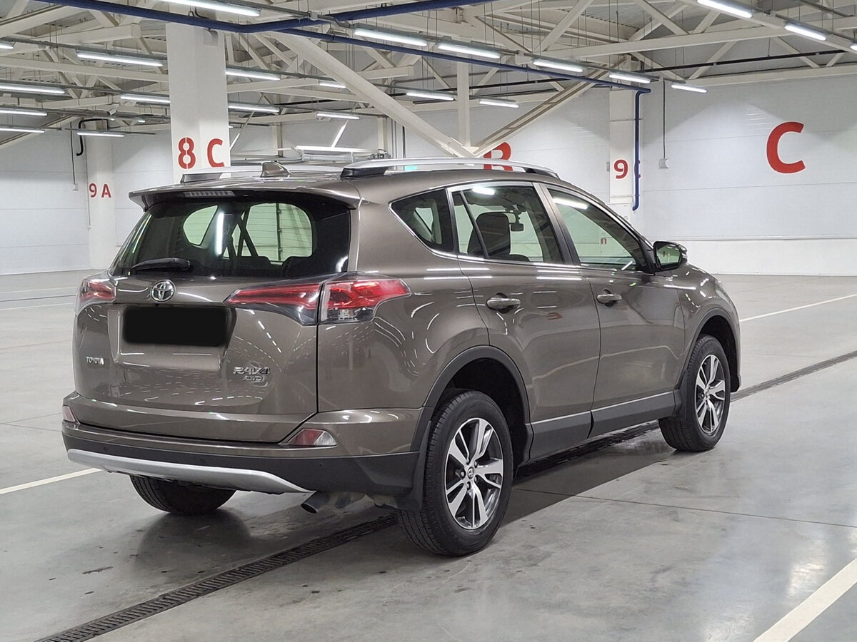 Купить Toyota RAV4 с пробегом. Фото: #4