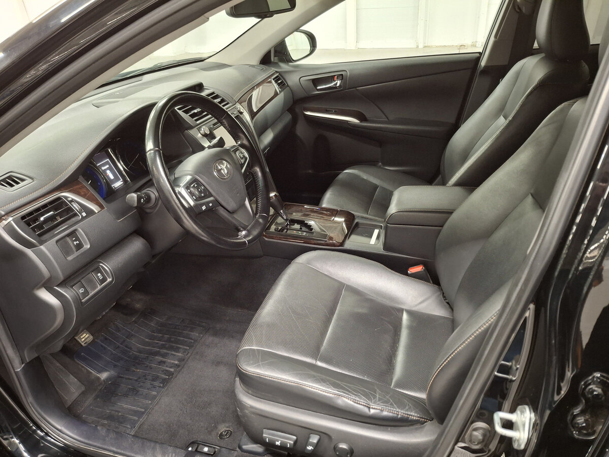 Купить Toyota Camry с пробегом. Фото: #14