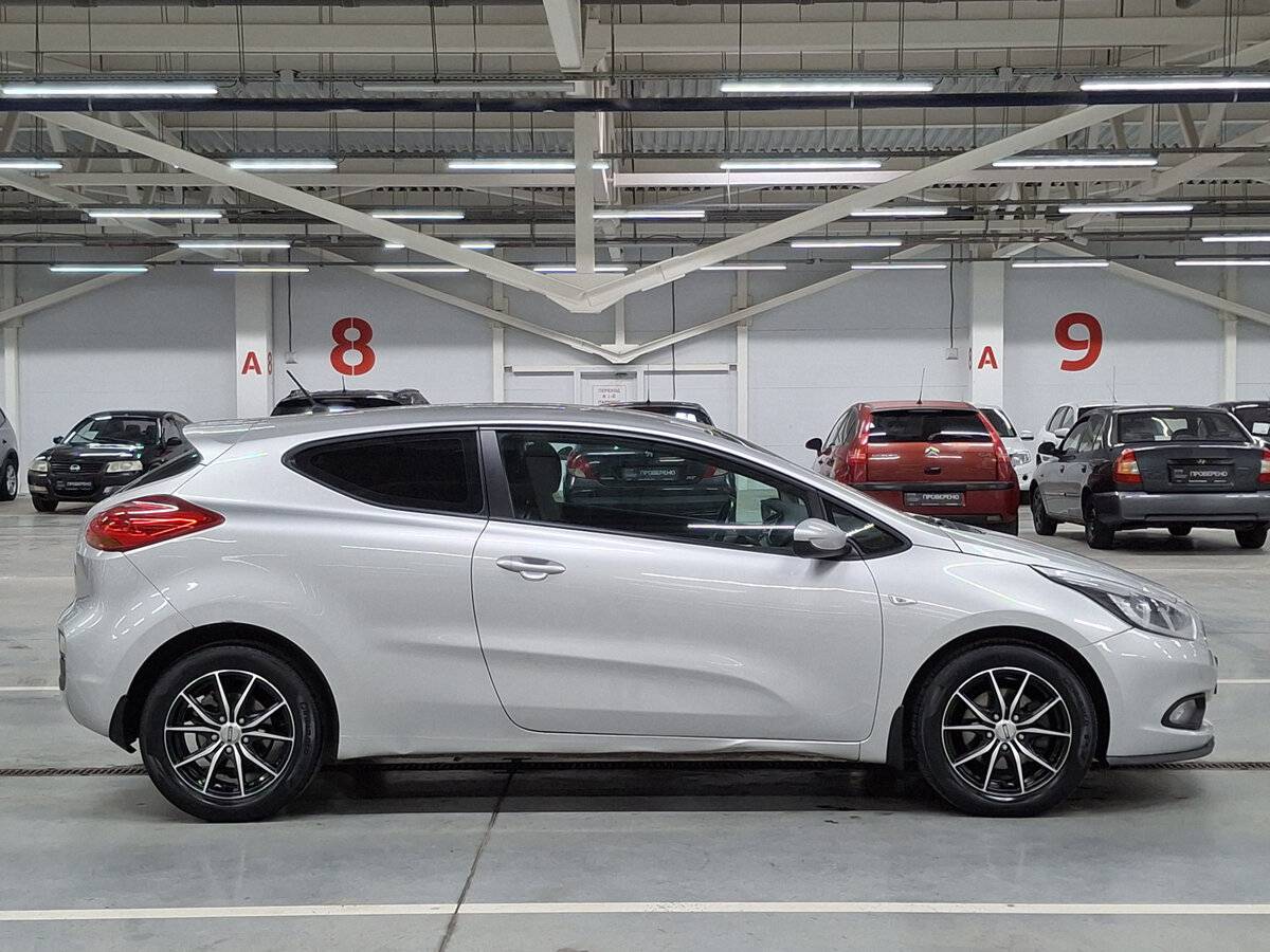 Купить Kia Ceed с пробегом. Фото: #3