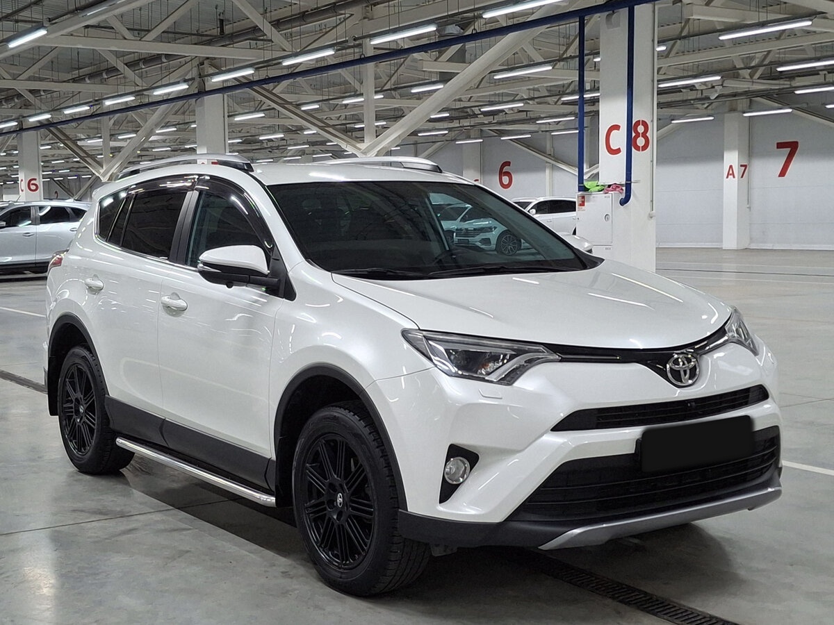 Купить Toyota RAV4 с пробегом. Фото: #2