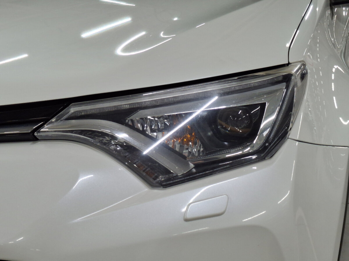 Купить Toyota RAV4 с пробегом. Фото: #16