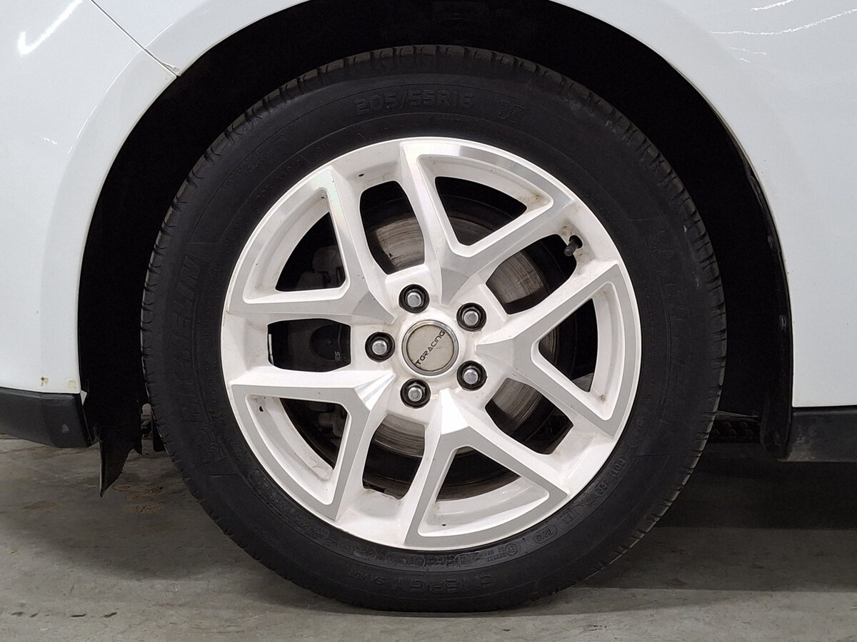 Купить Ford Focus с пробегом. Фото: #17