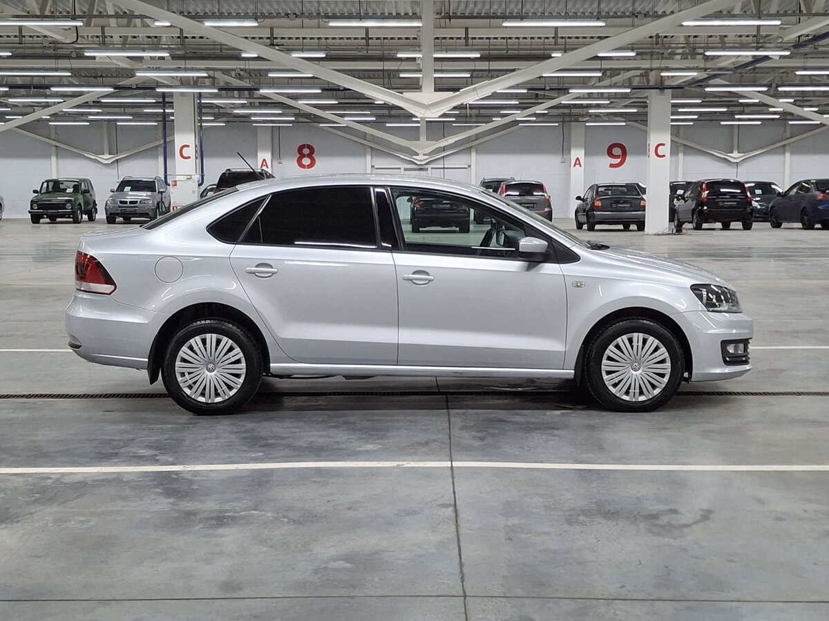 Купить Volkswagen Polo с пробегом. Фото: #3