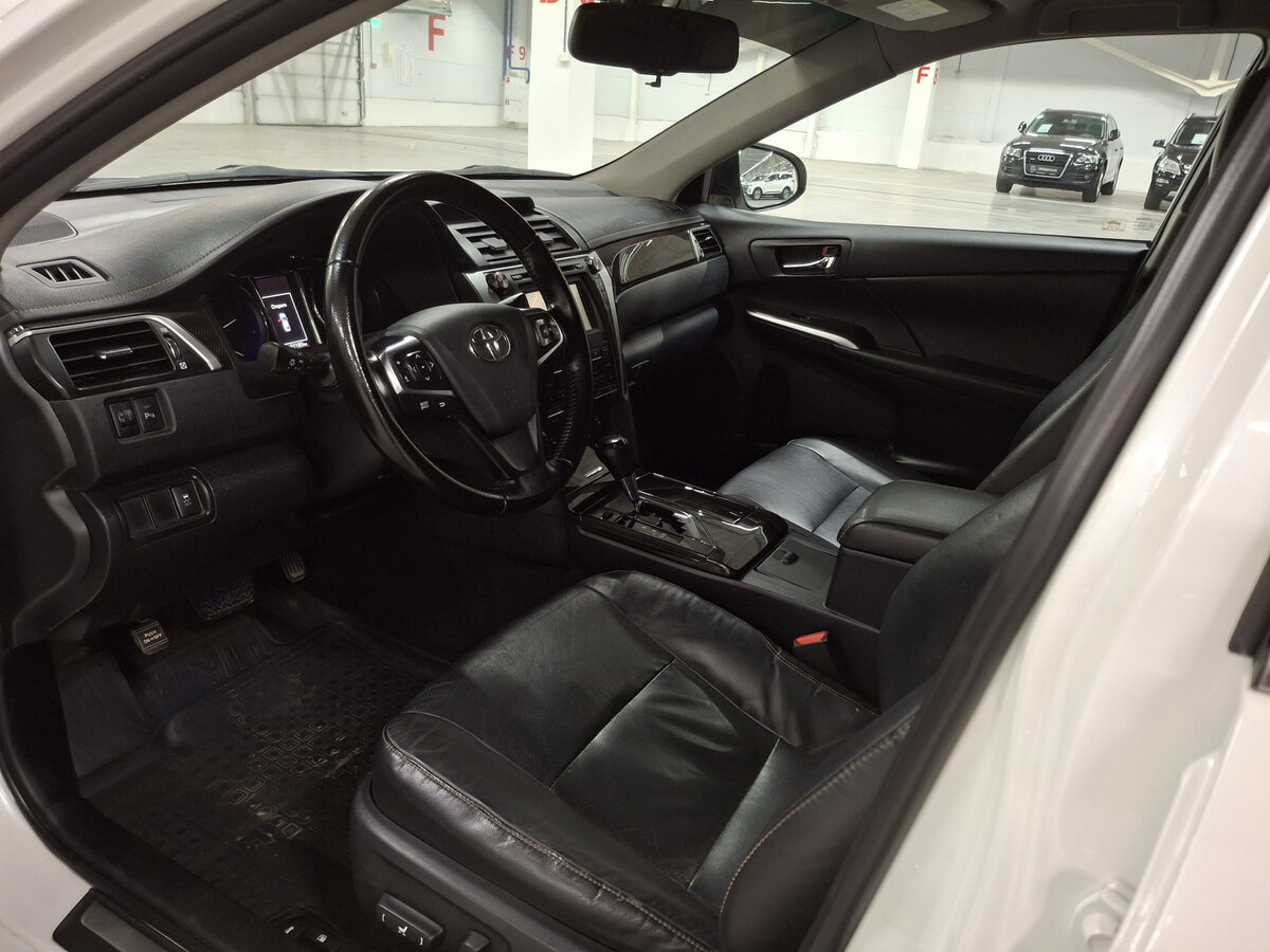Купить Toyota Camry с пробегом. Фото: #15