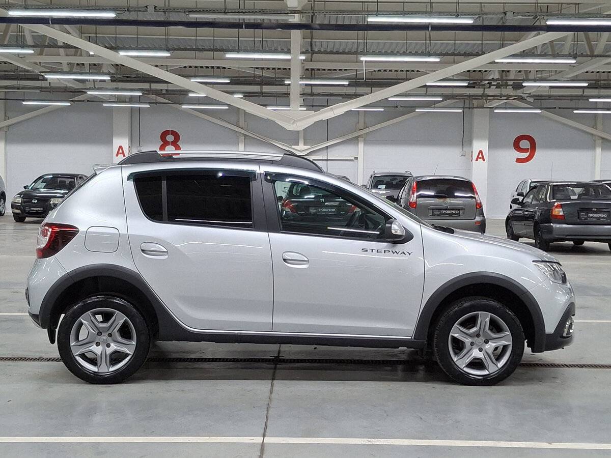 Купить Renault Sandero с пробегом. Фото: #3