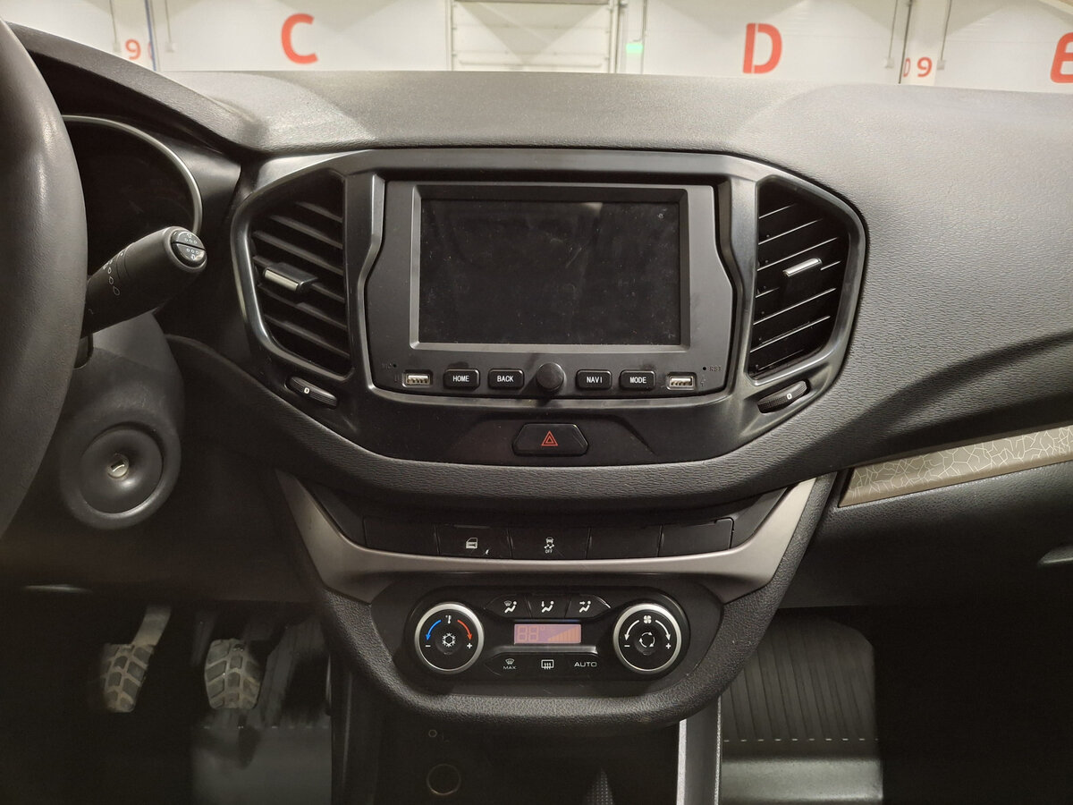 Купить Lada (ВАЗ) Vesta с пробегом. Фото: #14