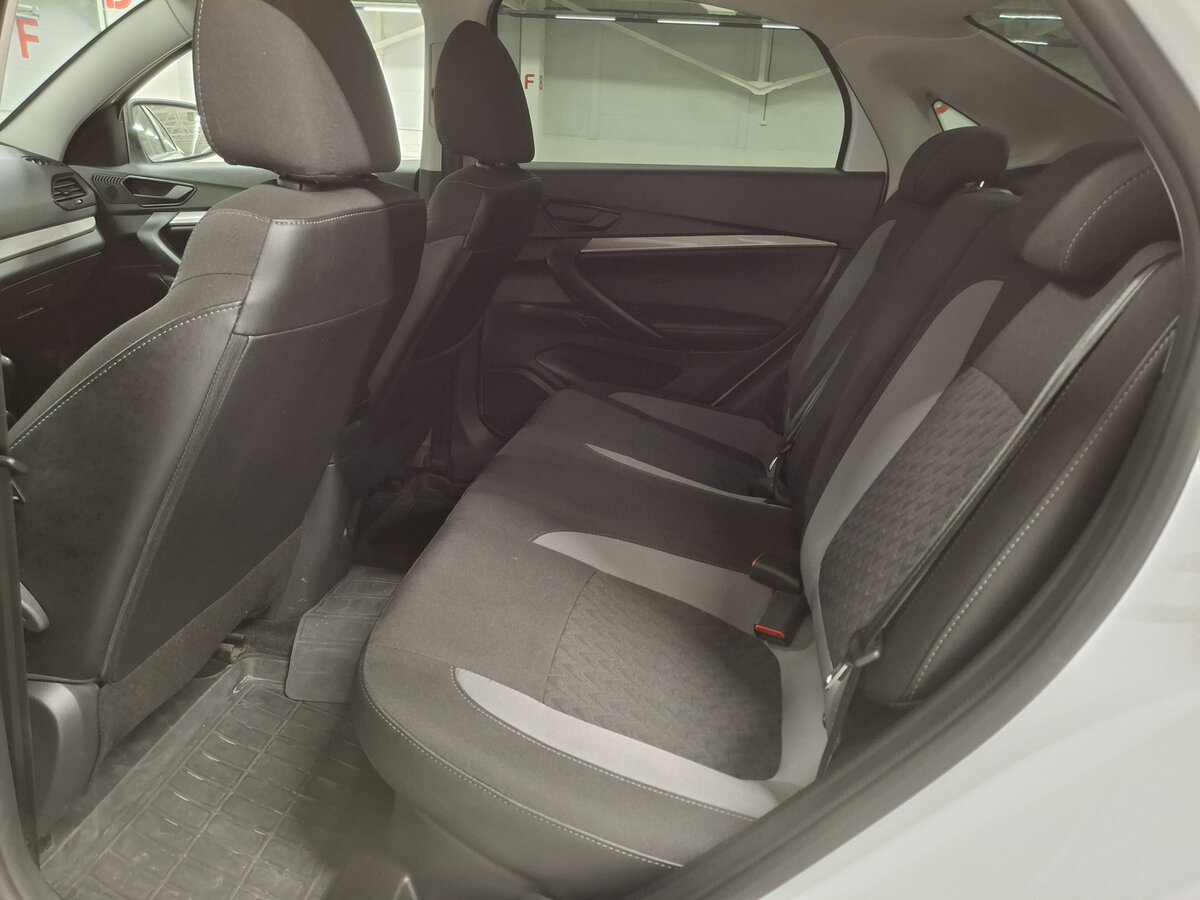 Купить Lada (ВАЗ) Vesta с пробегом. Фото: #11