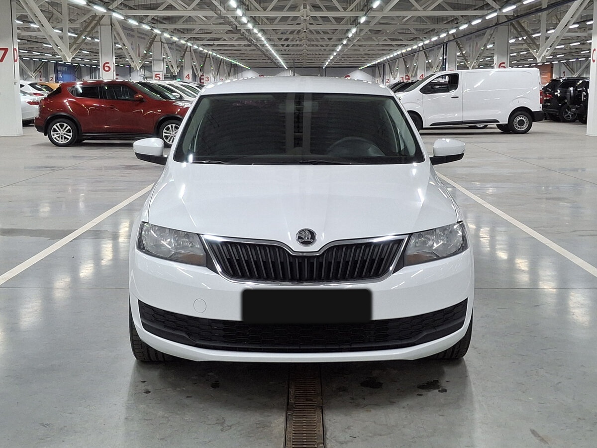 Купить Skoda Rapid с пробегом. Фото: #1