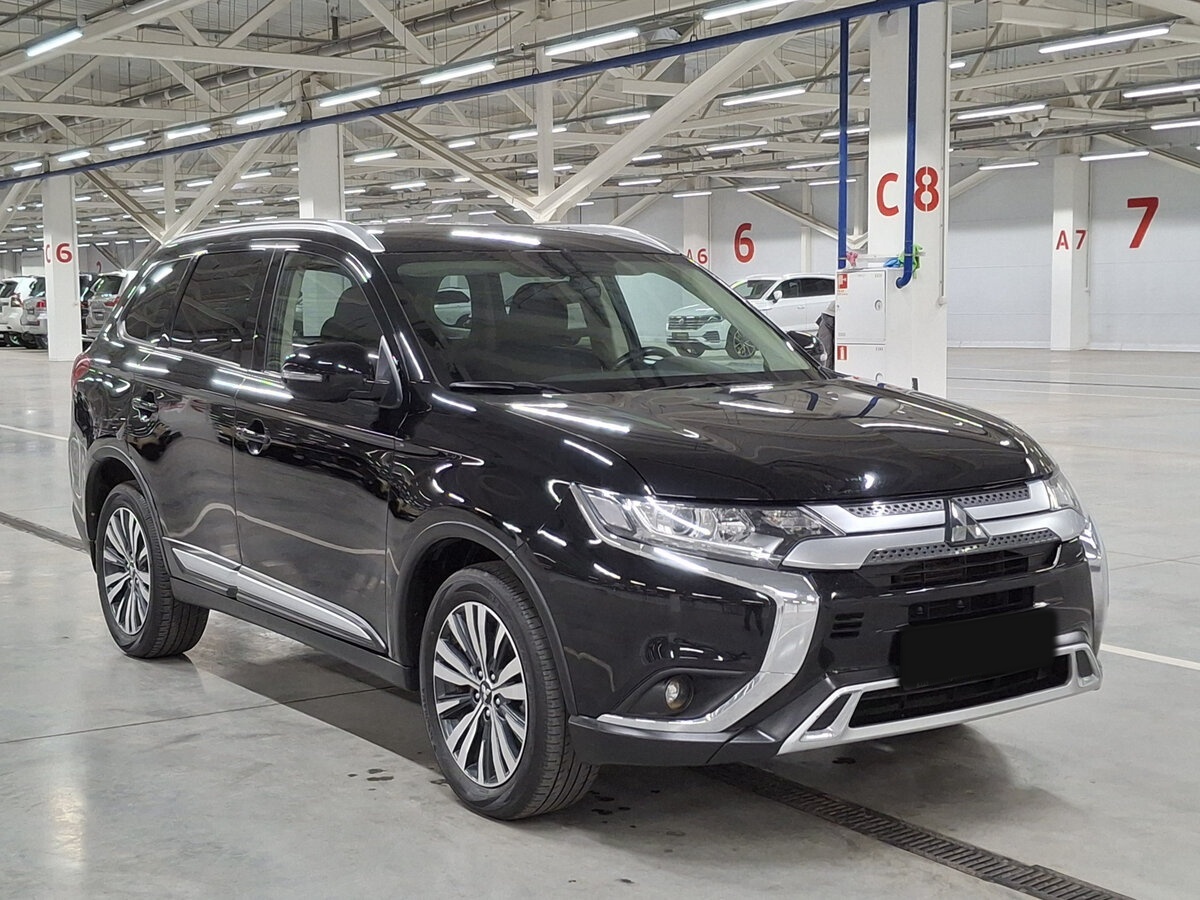Купить Mitsubishi Outlander с пробегом. Фото: #2
