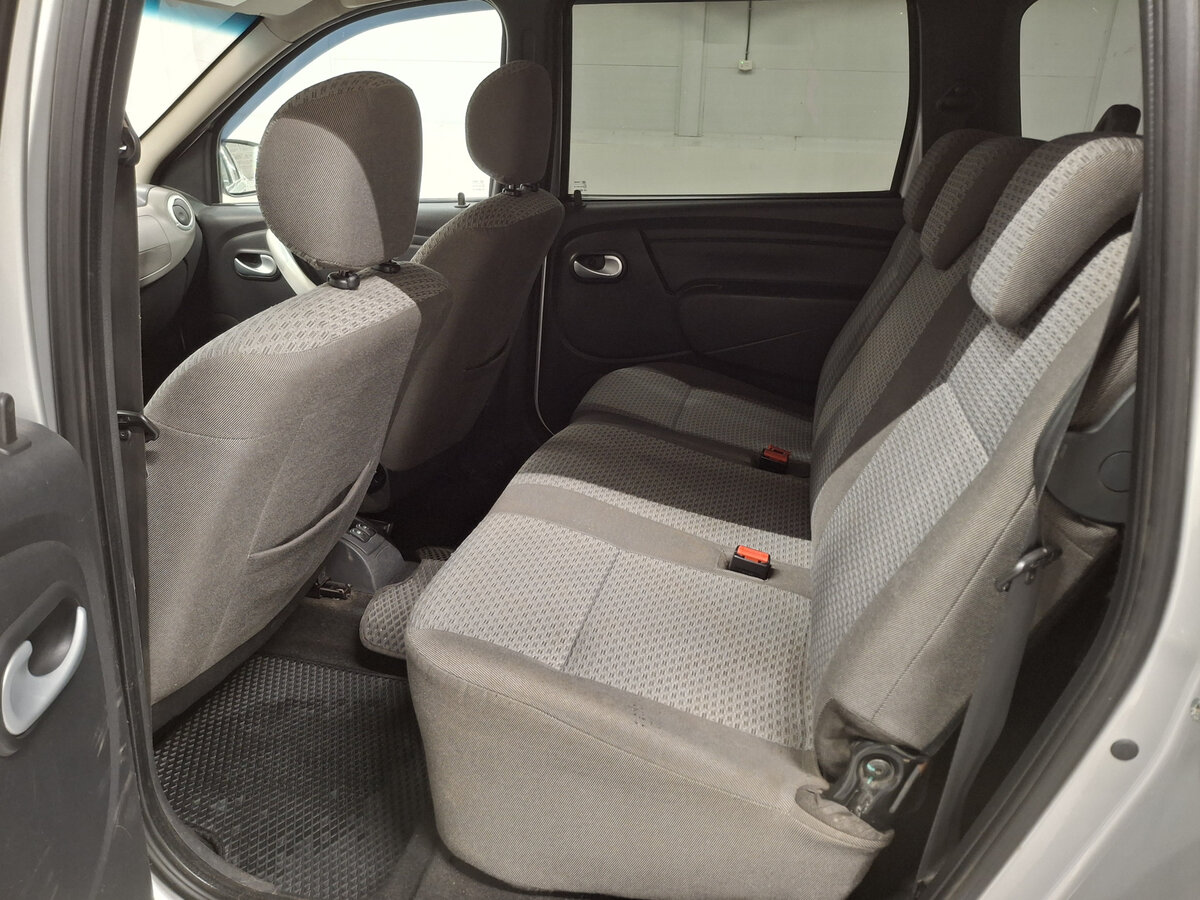 Купить Lada (ВАЗ) Largus с пробегом. Фото: #11