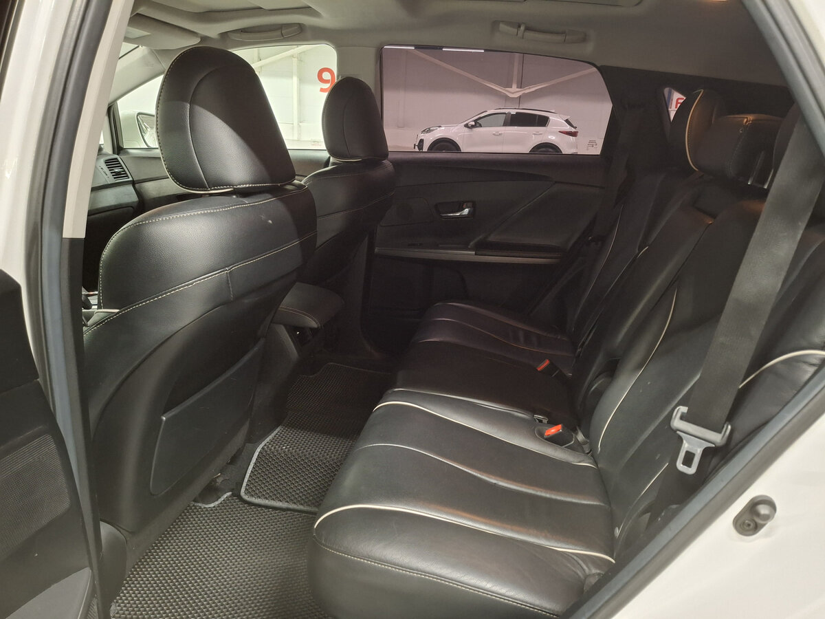 Купить Toyota Venza с пробегом. Фото: #11