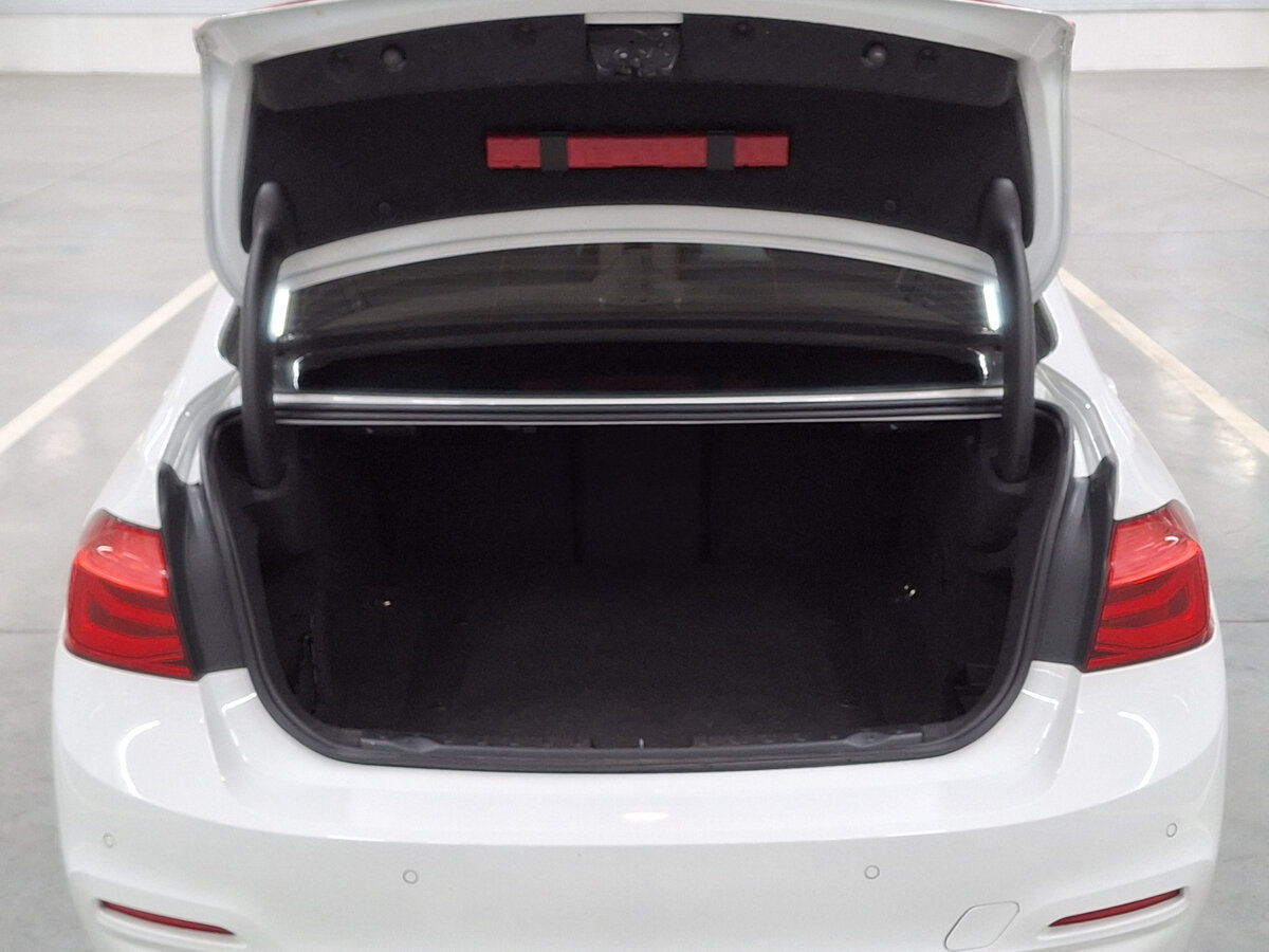 Купить BMW 3 серии с пробегом. Фото: #8