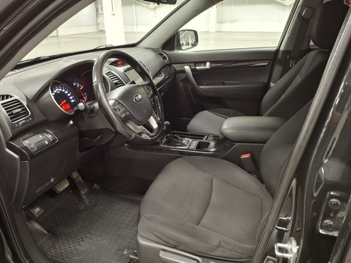 Купить Kia Sorento с пробегом. Фото: #15