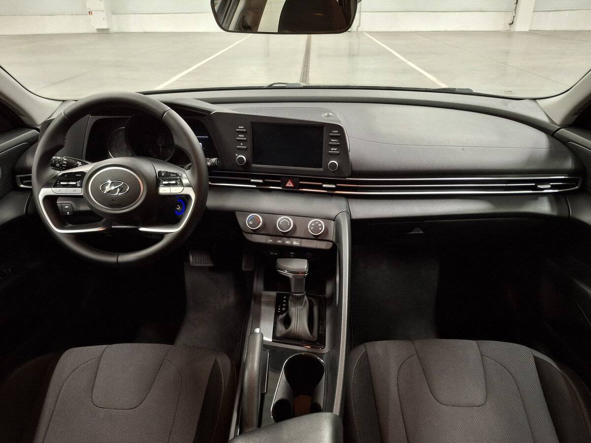 Купить Hyundai Elantra с пробегом. Фото: #13