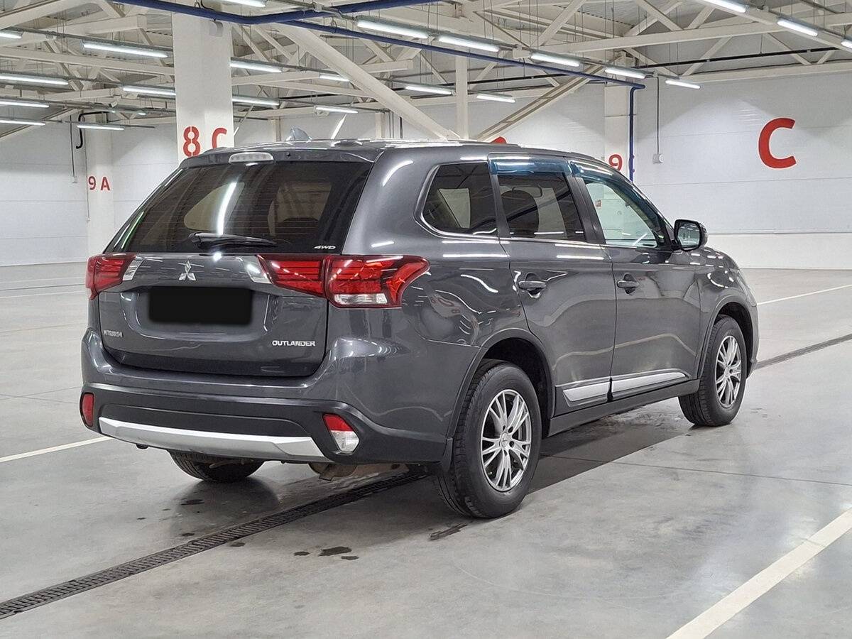 Купить Mitsubishi Outlander с пробегом. Фото: #4