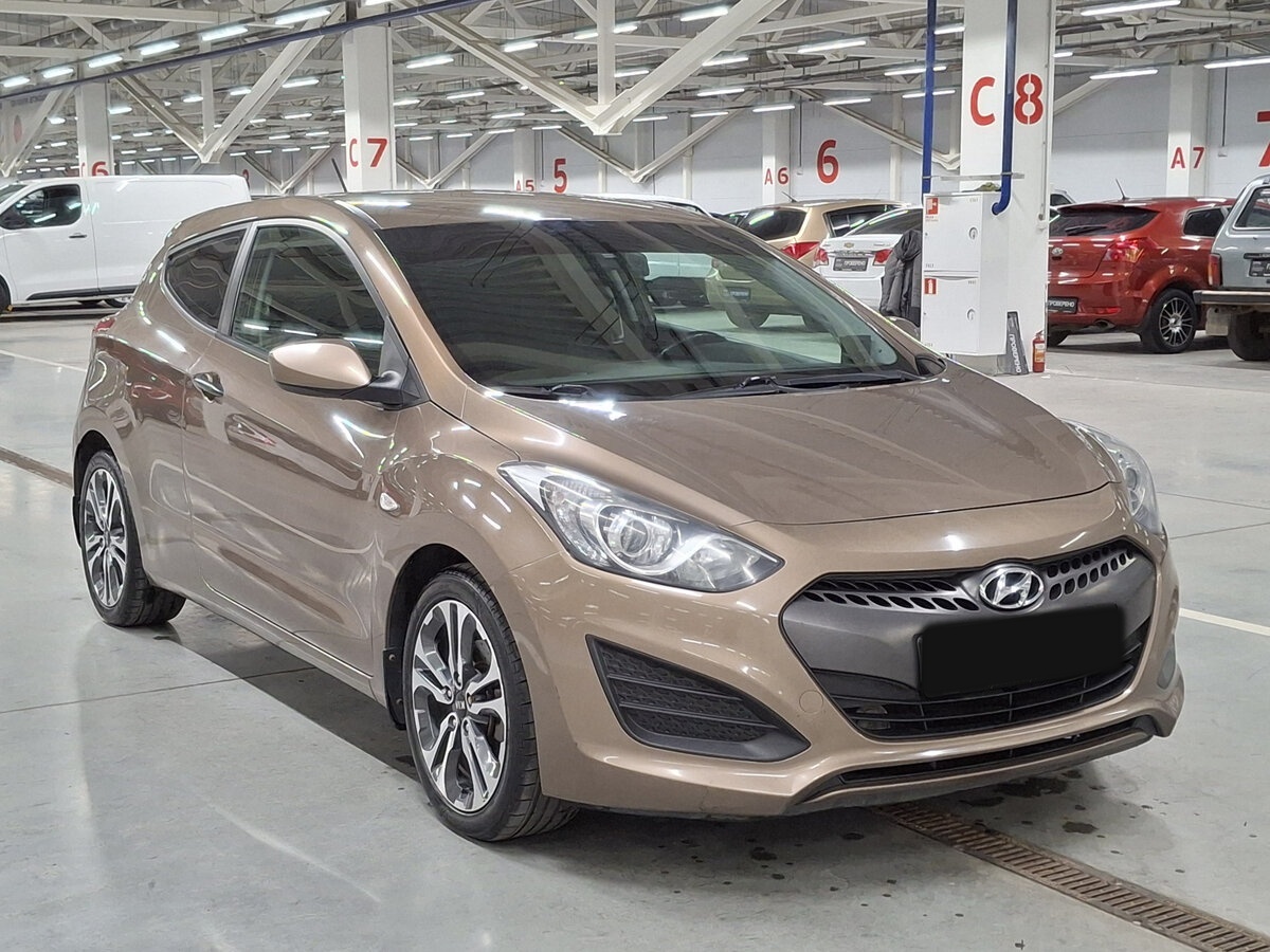 Купить Hyundai i30 с пробегом. Фото: #2