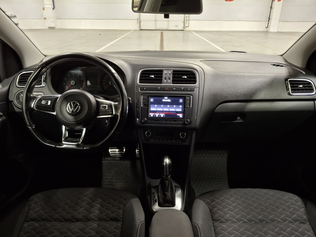 Купить Volkswagen Polo с пробегом. Фото: #13
