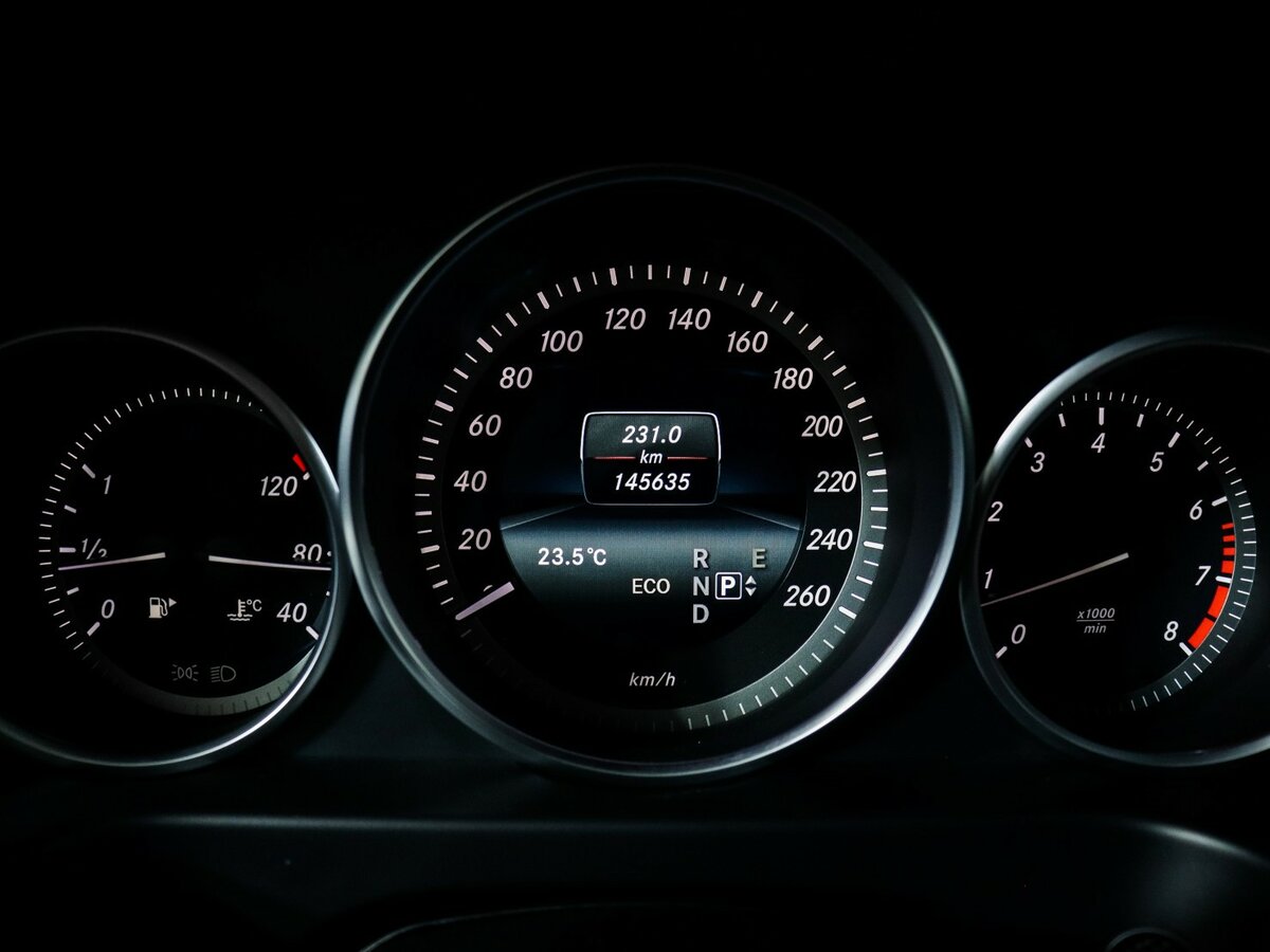 Купить Mercedes-Benz E-Класс с пробегом. Фото: #8