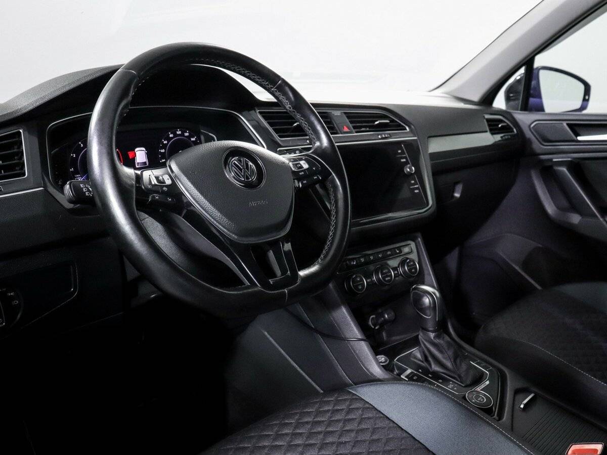 Купить Volkswagen Tiguan с пробегом. Фото: #10