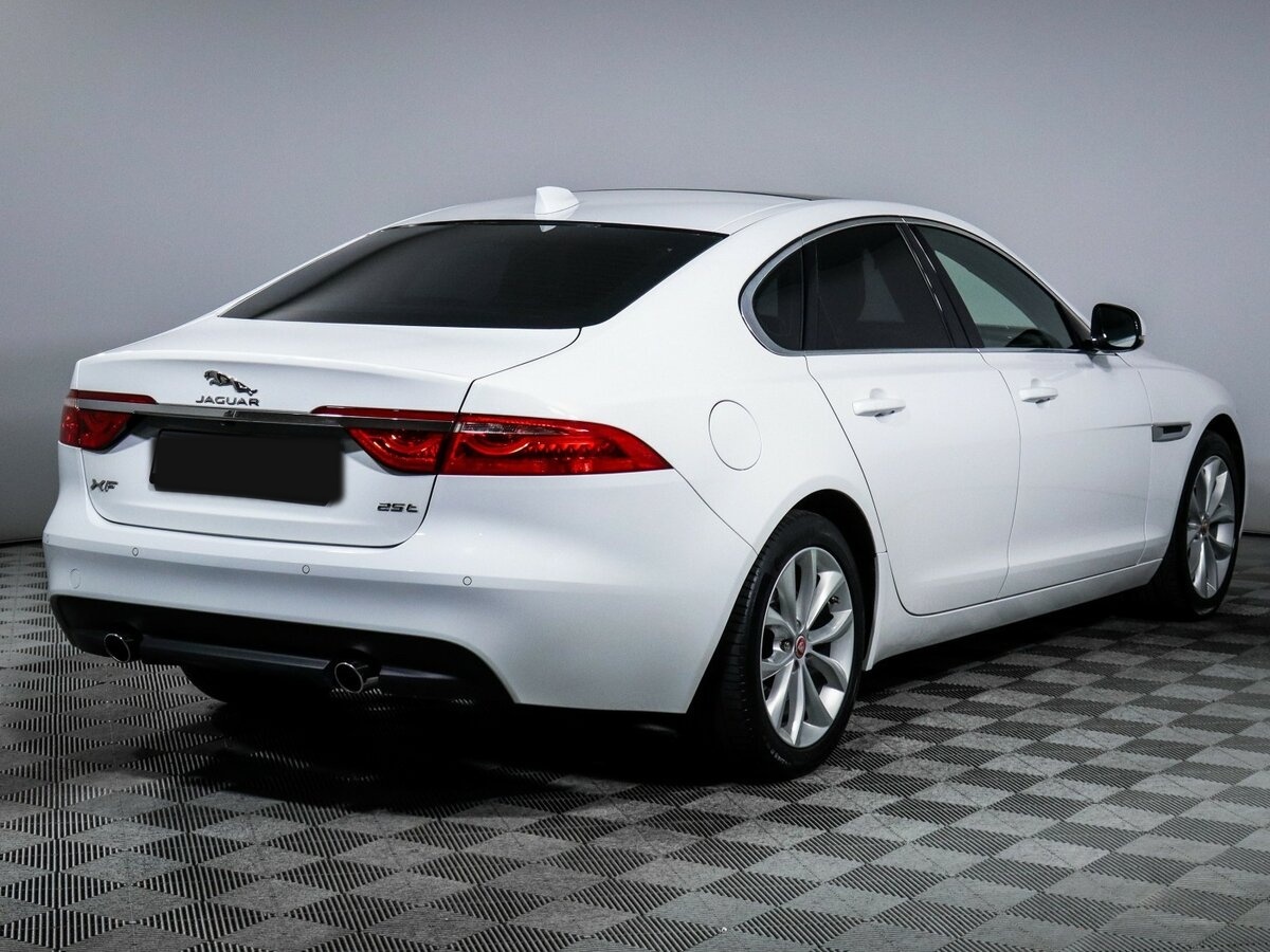 Купить Jaguar XF с пробегом. Фото: #5