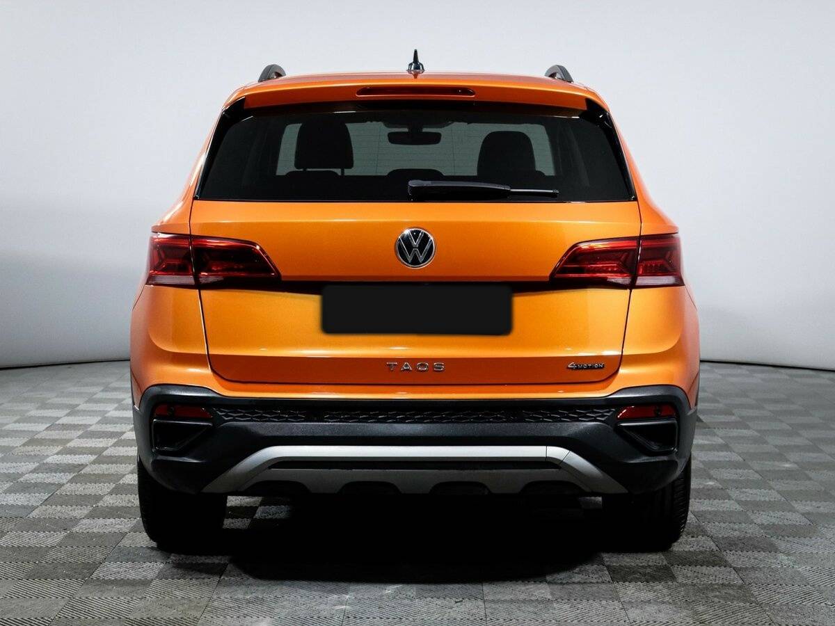 Купить Volkswagen Taos с пробегом. Фото: #4