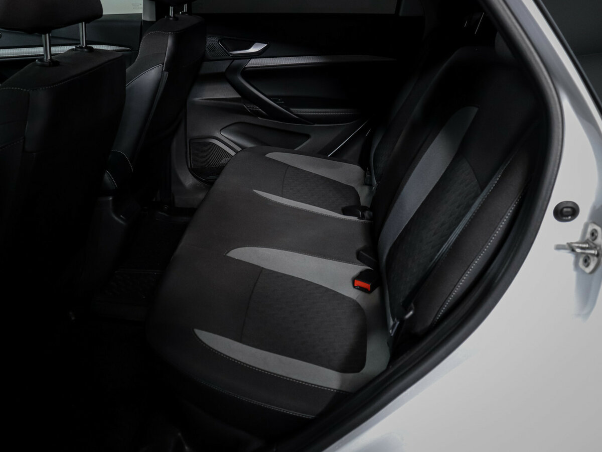 Купить Lada (ВАЗ) Vesta с пробегом. Фото: #7