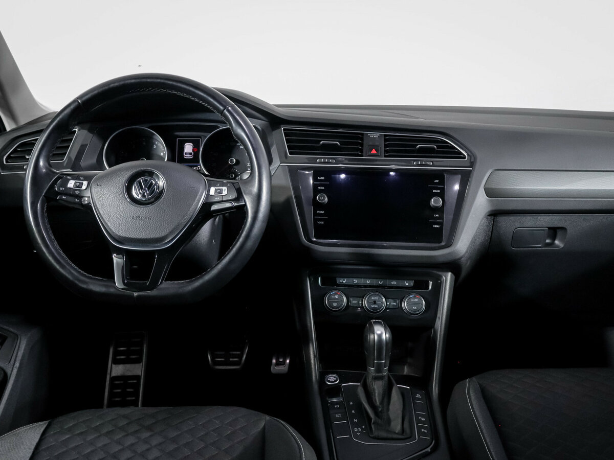 Купить Volkswagen Tiguan с пробегом. Фото: #11