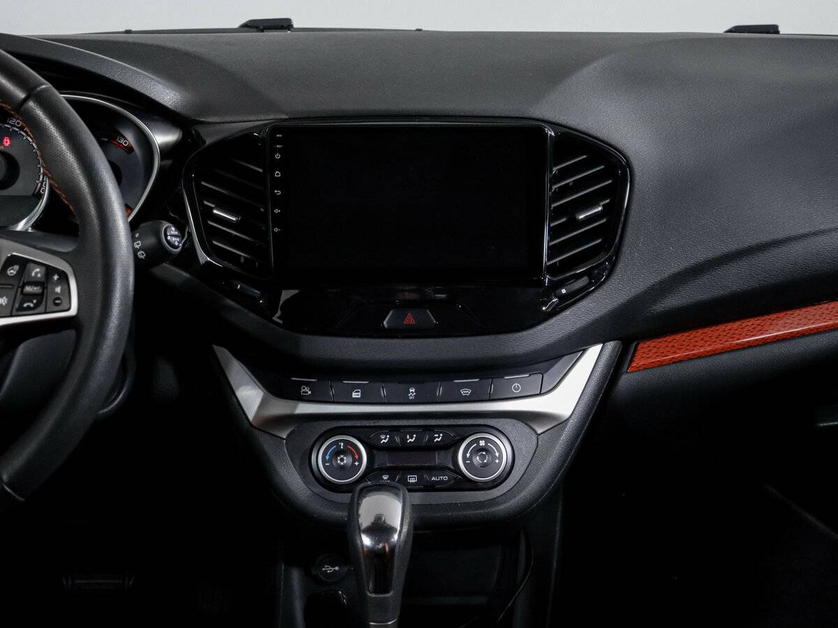 Купить Lada (ВАЗ) Vesta с пробегом. Фото: #10