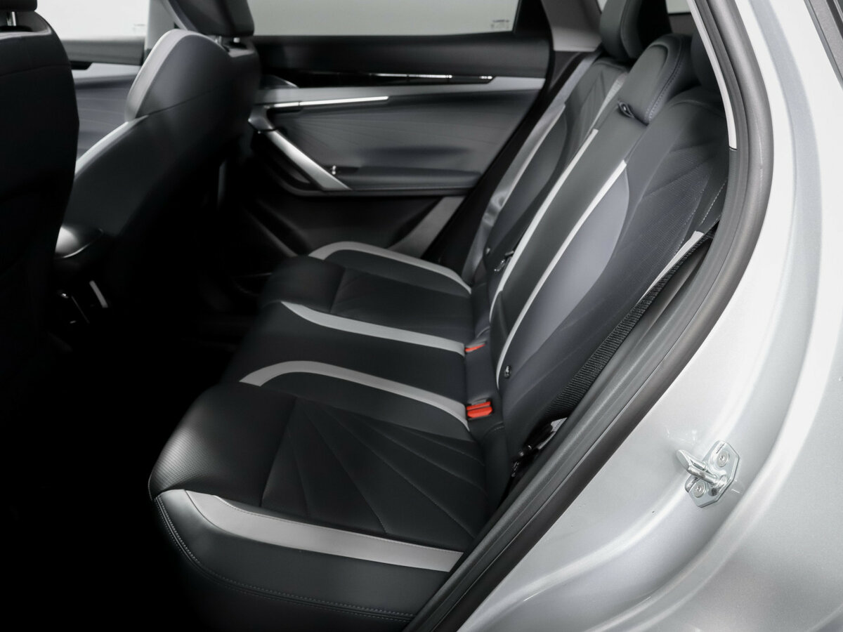 Купить Geely Atlas с пробегом. Фото: #9