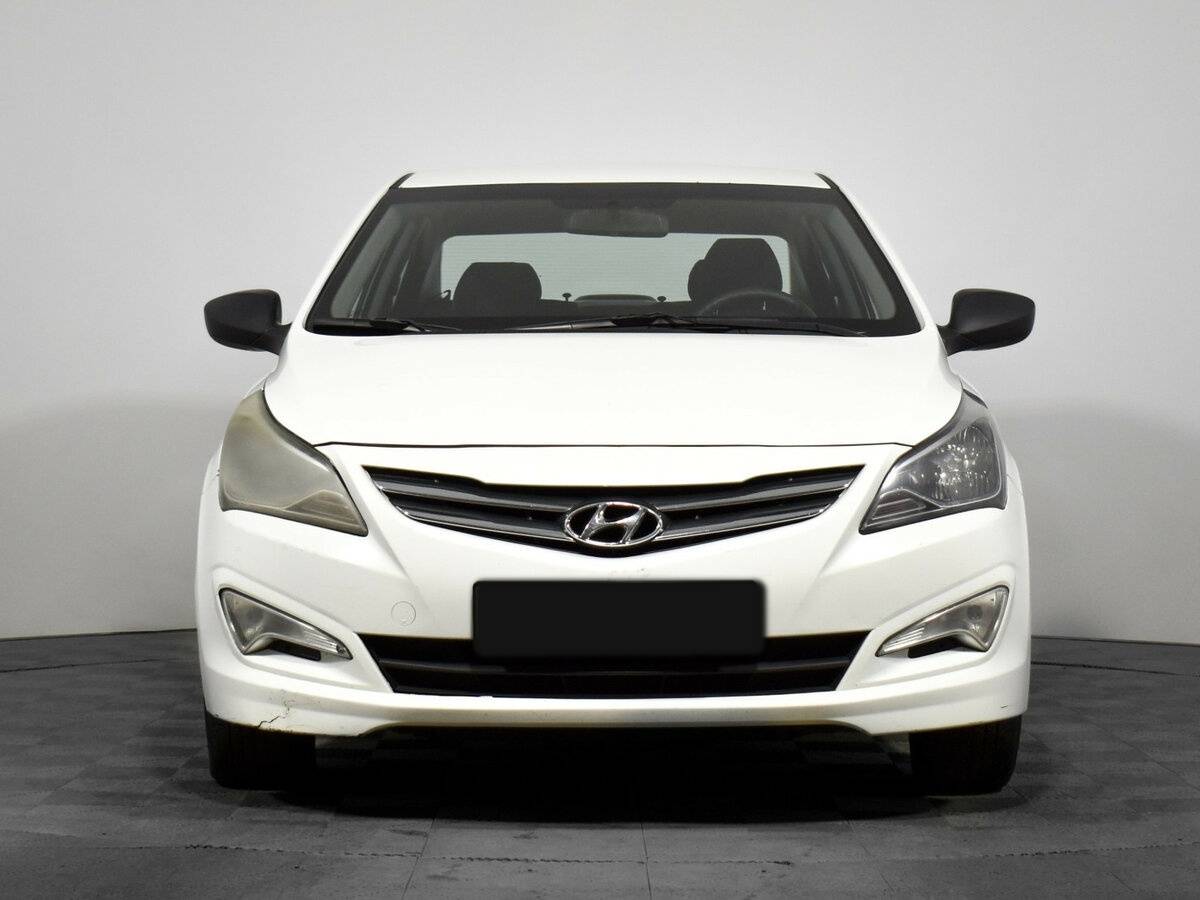 Купить Hyundai Solaris с пробегом. Фото: #1