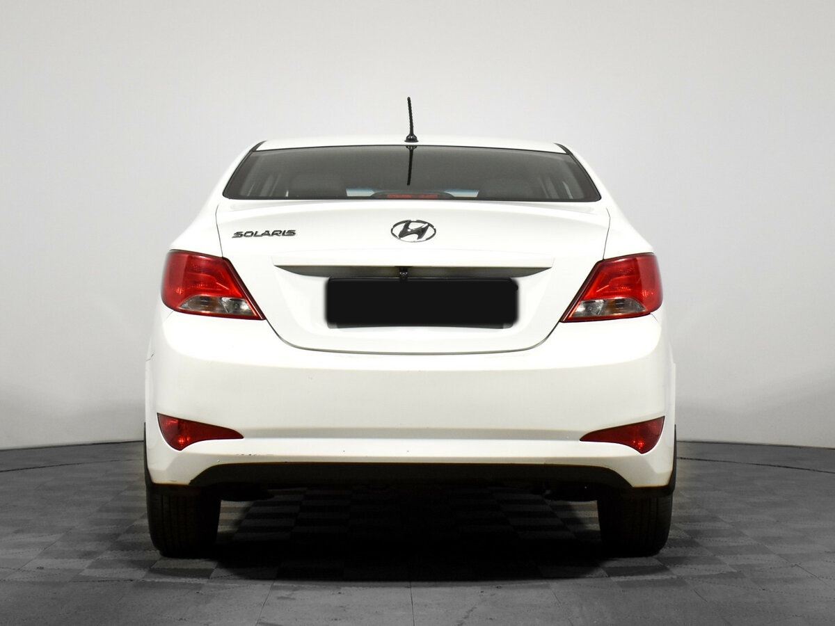 Купить Hyundai Solaris с пробегом. Фото: #4