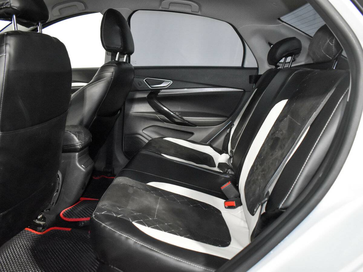 Купить Lada (ВАЗ) Vesta с пробегом. Фото: #14